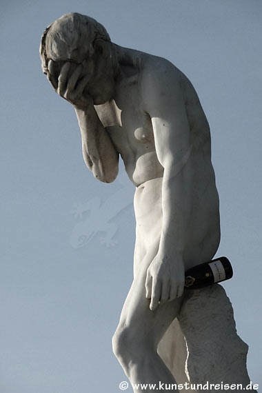 Paris, Skulptur Kain, nach dem Brudermord an Abel
