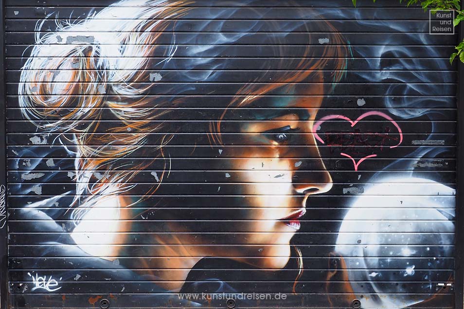 Street Art Frau Rom
