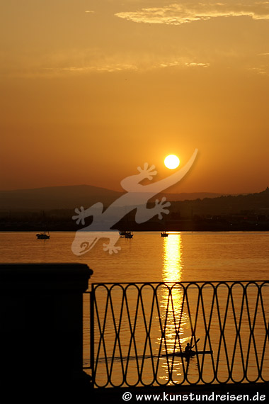 Siracusa - Sonnenuntergang �ber Sizilien